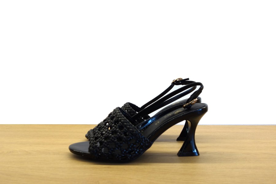 Sandalo Braccialini con fascia in pelle intrecciata nera e tacco a clessidra donna