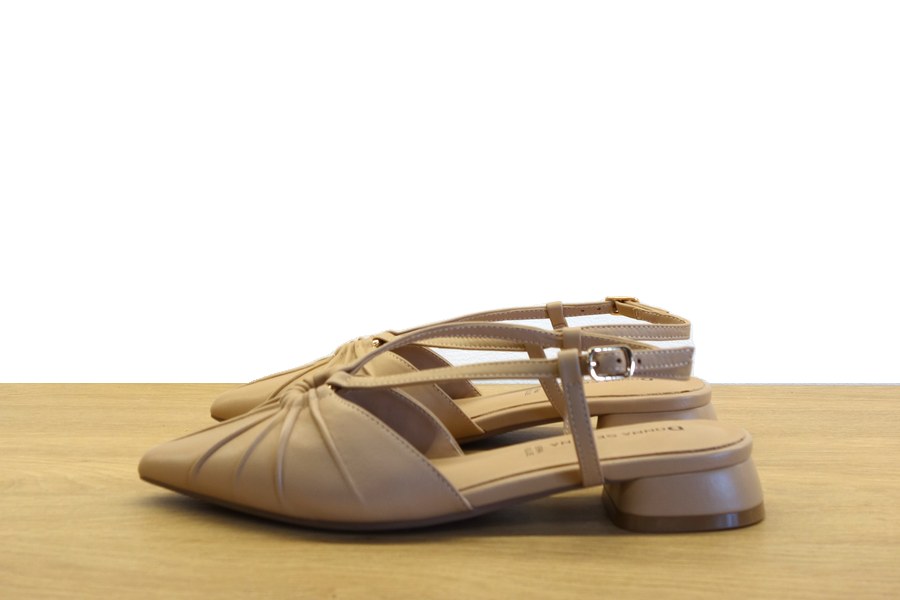 Slingback nude in pelle con tomaia drappeggiata e tacchetto basso Donna Serena donna