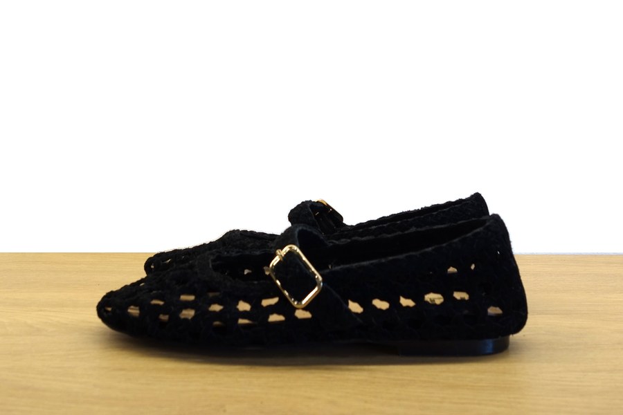 Ballerina Hadel in rete intrecciata nera con cinturino e fibbia dorata donna