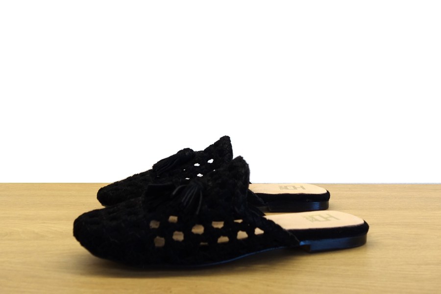 Mule artigianale in velluto intrecciato nero con nappe Hadel donna